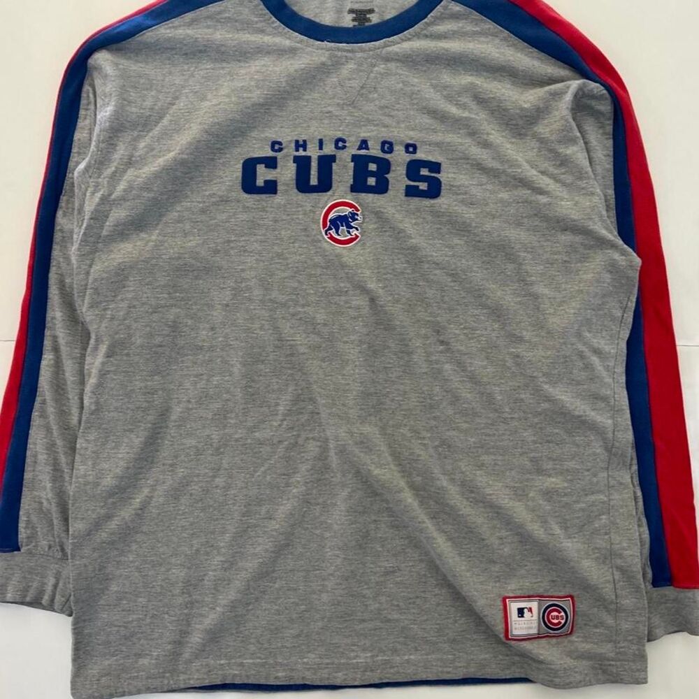 Chicago Cubs Men’s heather gray long sleeve shirt